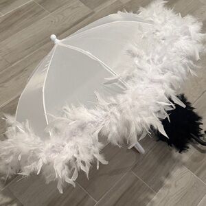 Black and White Feathered Umbrella Bundle